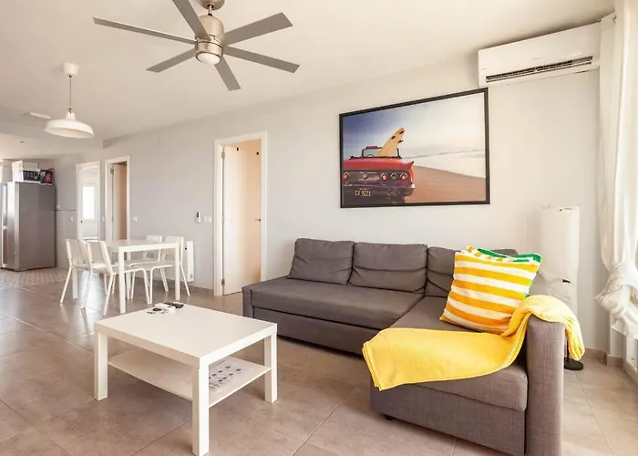 Refurbished 4* Apartment With Great Balcony