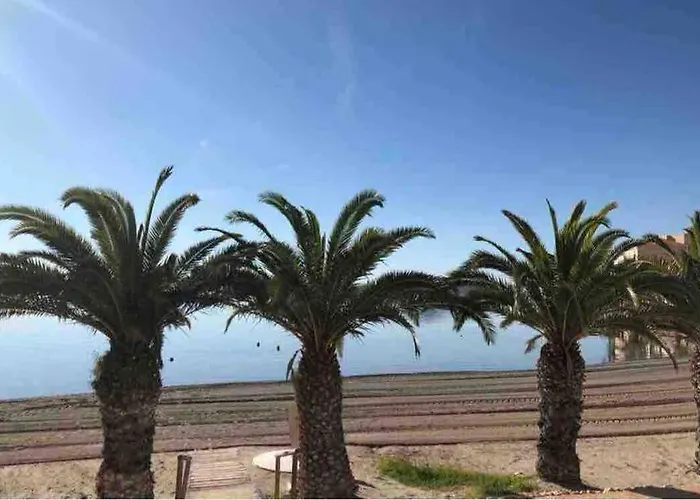 Refurbished 4* Apartment With Great Balcony