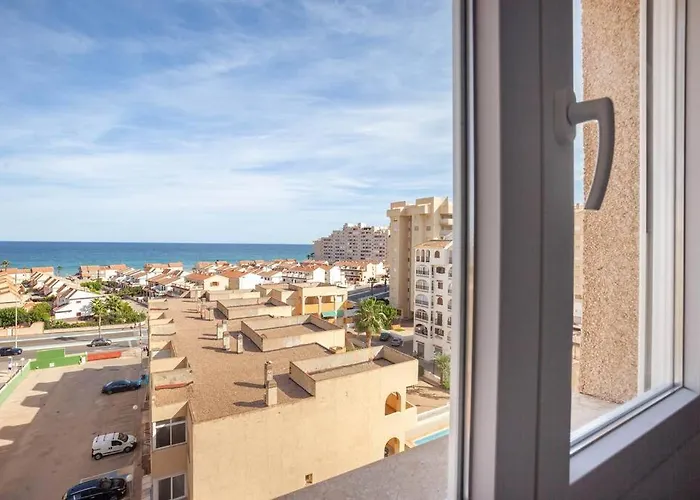 Refurbished 4* Apartment With Great Balcony